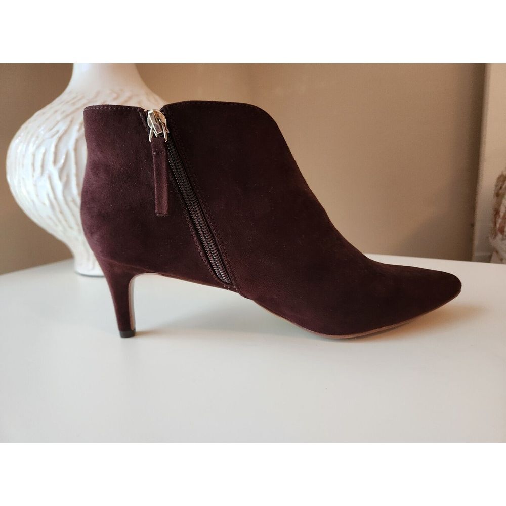 Tahari Women's Sherron Ankle Boot Chocolate Brown Cut Out Size 8 - Picture 4 of 11